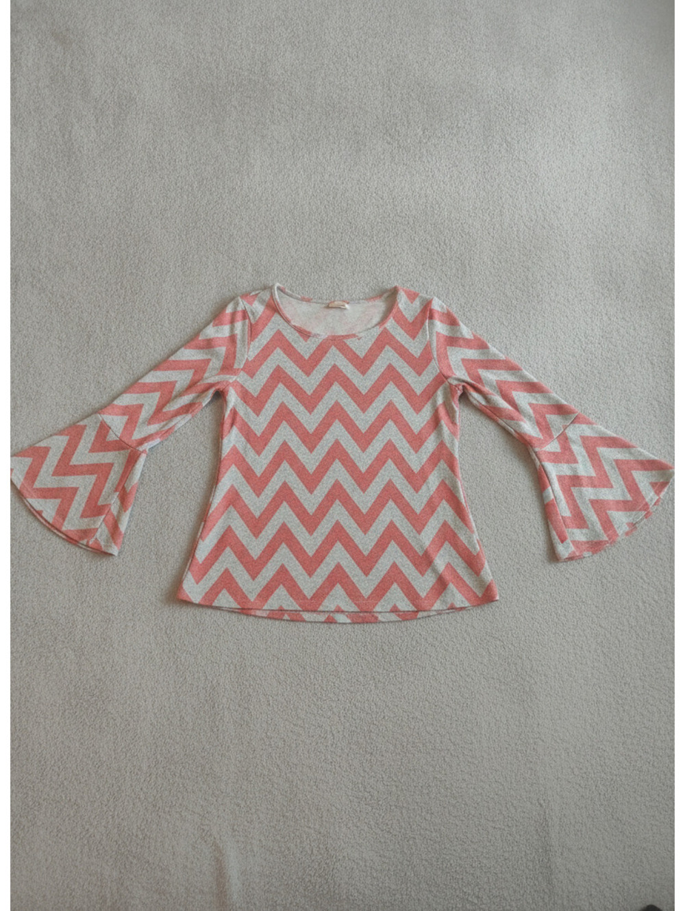 Tacera Coral & Gray Chevron Bell Sleeve Top Size S